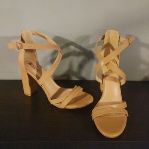 Elegant Tan Strappy Heels W/3in Heel. Size 9, New In Box And Dust Bags